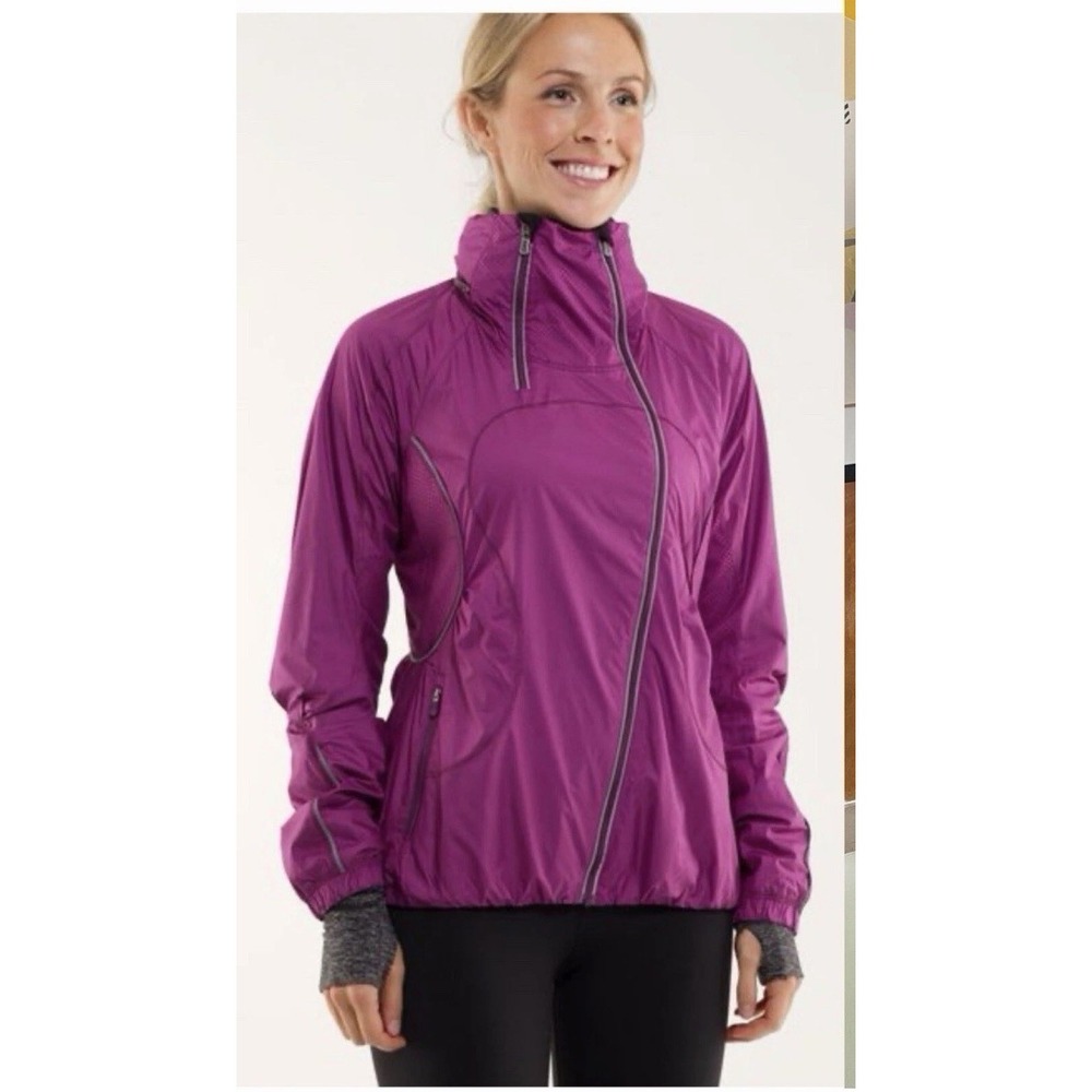 Lululemon Run Inspire Jacket In Pink Dew Berry hooded finger holes Size 6